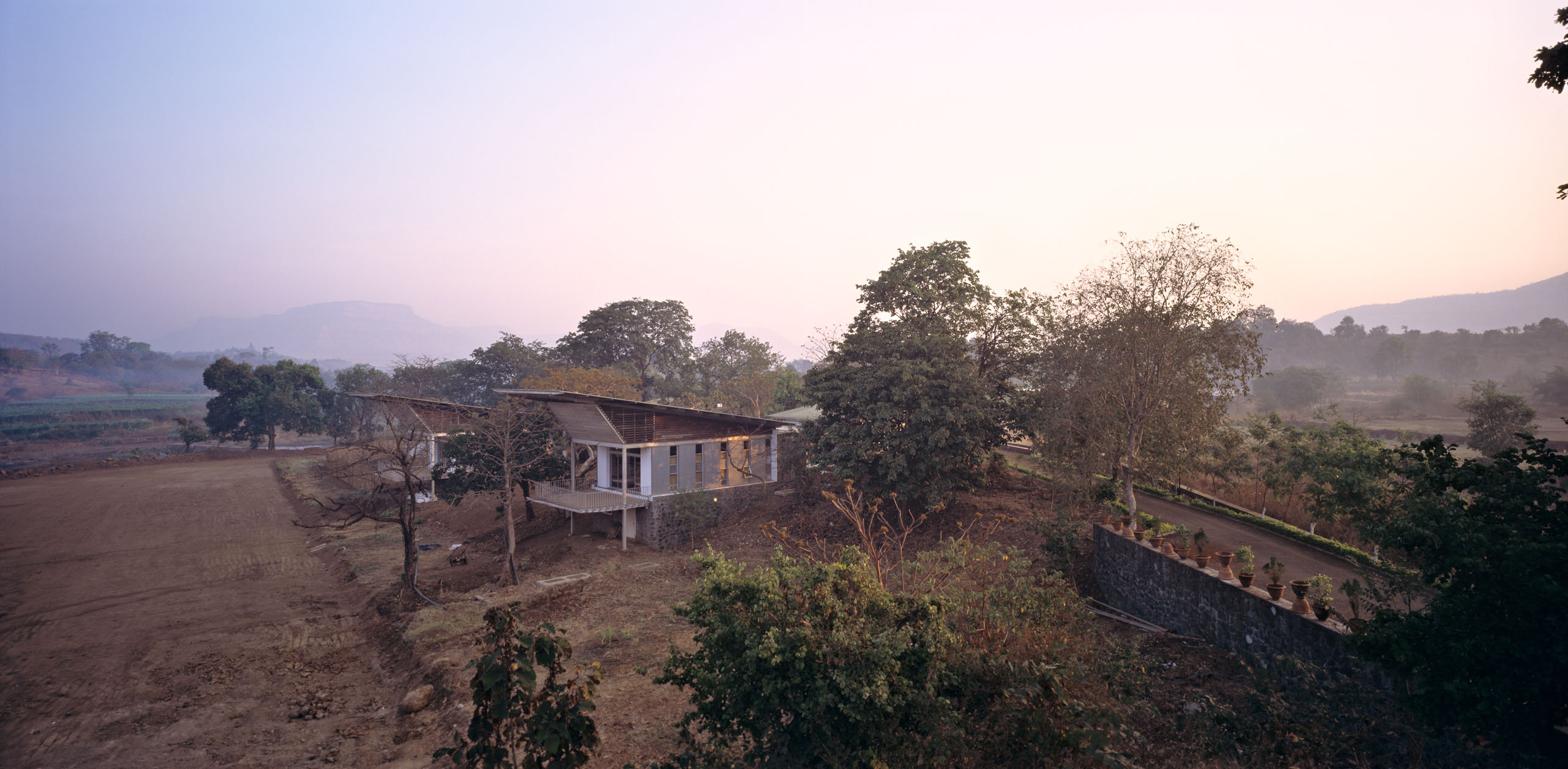 karjad magic bus center